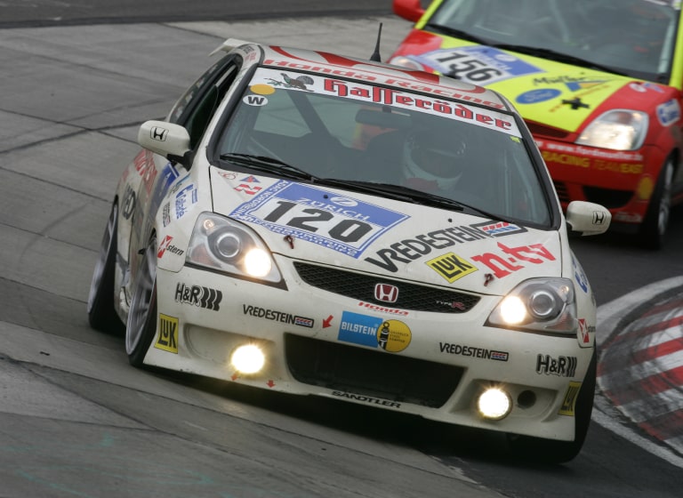 Honda Civic racing at Nuerburgring Nordschleife